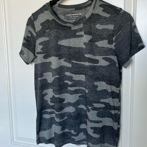 Used women’s lucky brand top. Size M